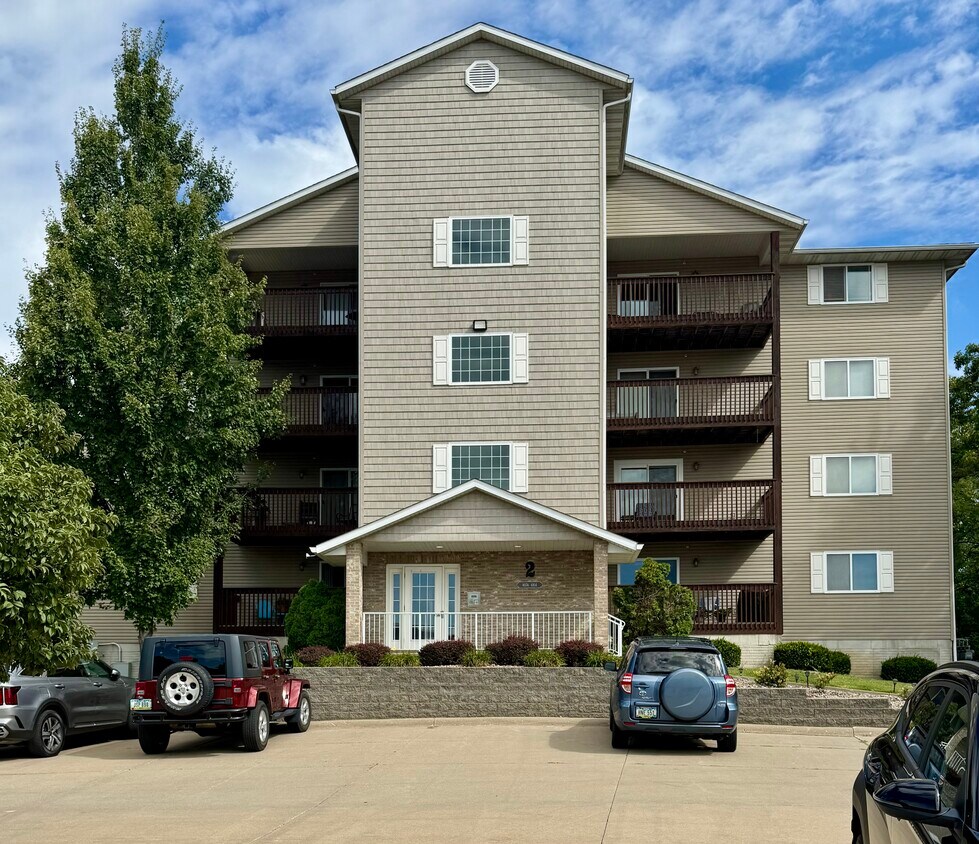Primary Photo - 4102 Creek Hill Dr