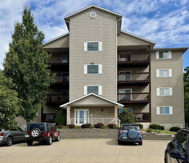 Building Photo - 4102 Creek Hill Dr