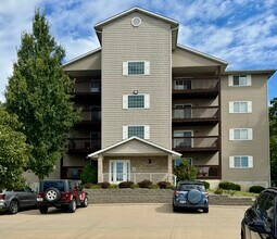 Building Photo - 4102 Creek Hill Dr