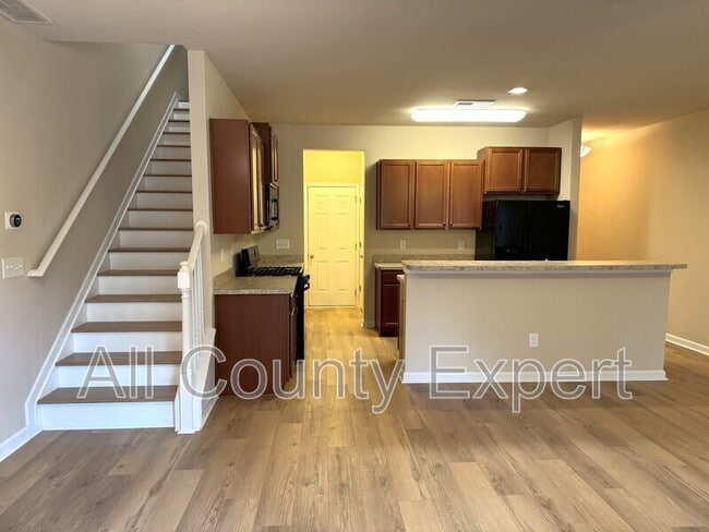 Photo - 187 Townview Dr House