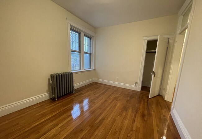 Photo - 27 Park Dr Apartment