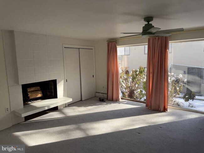 Foto del edificio - 454 Old Lancaster Rd