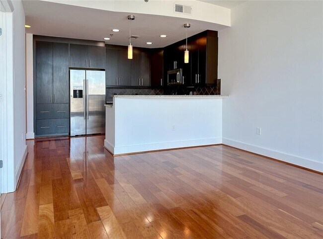 Building Photo - 1080 Peachtree St NE