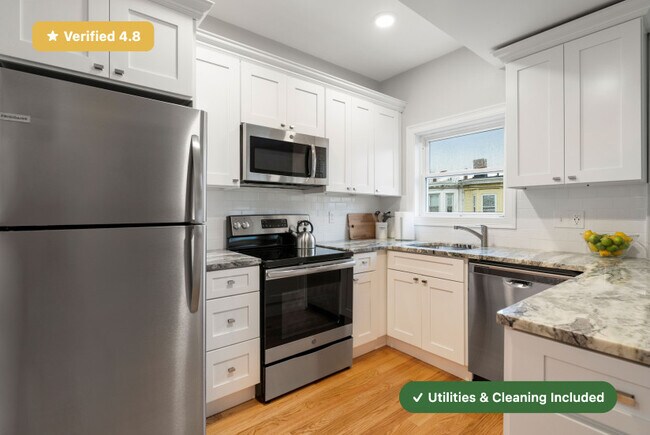 Foto del edificio - Furnished Bedroom with Private Bath in East Boston