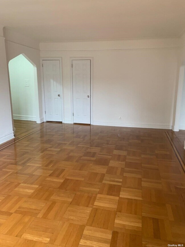 Foto del edificio - 144-32 35th Ave