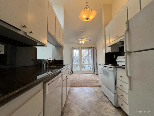 Building Photo - 1403 Oxford St