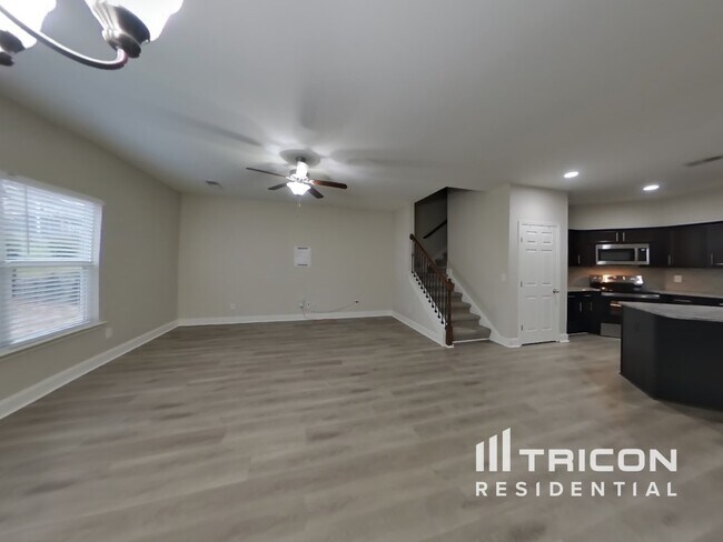 Building Photo - 117 Irvine Ln