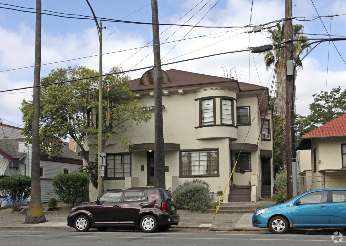Foto del edificio - Auburn Apts