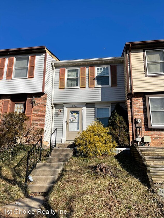Foto principal - 2 br, 2 bath House - 6007 Rowanberry Drive