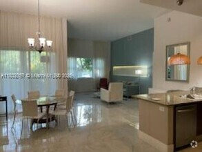 Building Photo - 20000 E Country Club Dr