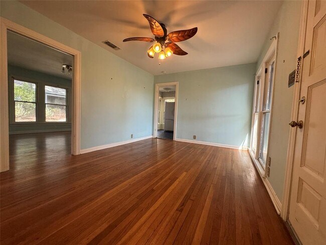 Building Photo - 4112 Idlewild Rd