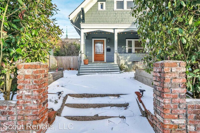 Foto del edificio - 3 br, 1.5 bath House - 4936 NE Rodney Ave