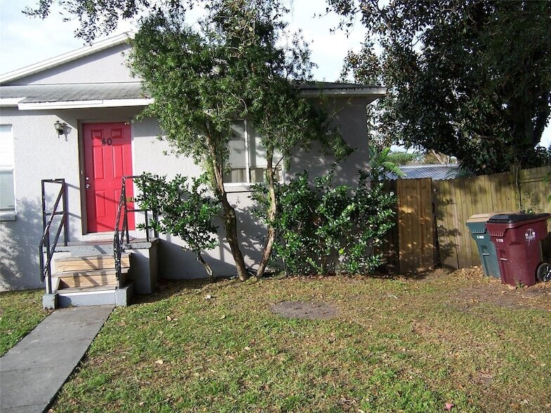 Foto principal - 38 E 10th St