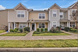 Building Photo - 1504 Sprucedale Dr