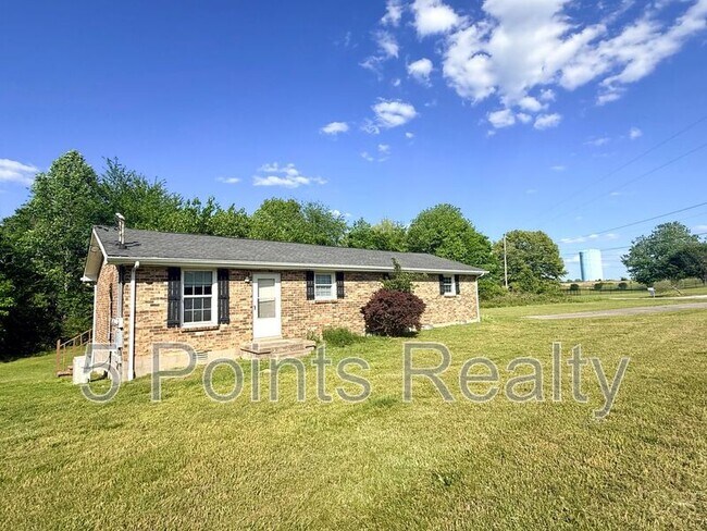 Foto del edificio - 2121 Bracey Cir