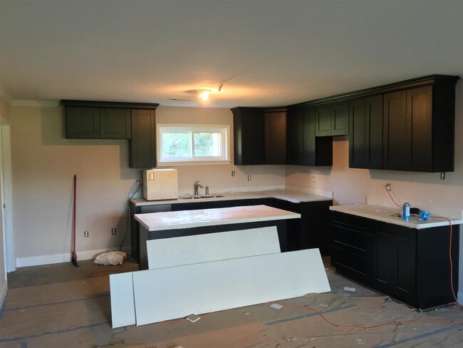 Building Photo - 11524 Wardline Rd