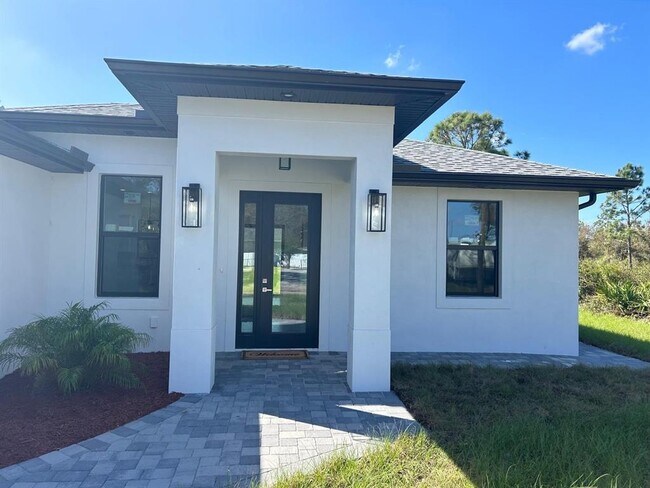 Foto del edificio - 12547 Trinity Ave
