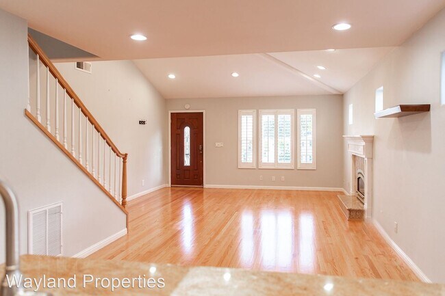 Building Photo - 3 br, 2 bath House - 619 Oak Street