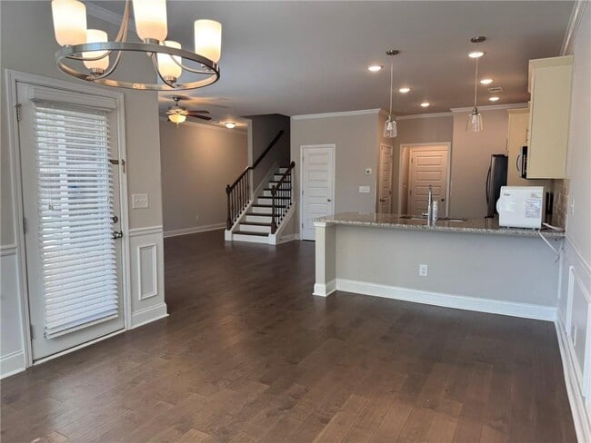 Building Photo - 5750 Rocky Falls Rd