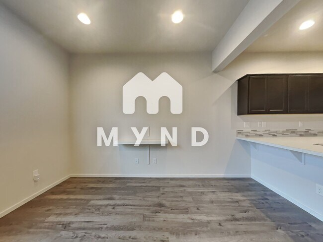 Foto del edificio - 2138 NE 4 Seasons Ln