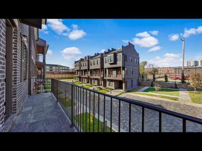 Foto del edificio - NEW CONSTRUCTION 4 bedroom home in Downtown Memphis
