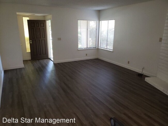 Foto del edificio - 3 br, 2 bath House - 6939 TROVITA WAY