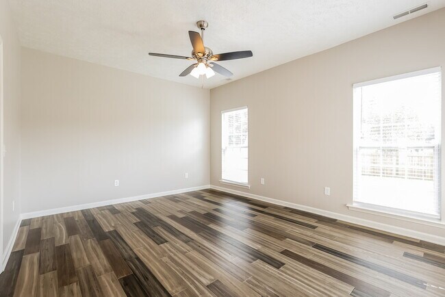 Foto del edificio - 2821 Painted Pony Dr