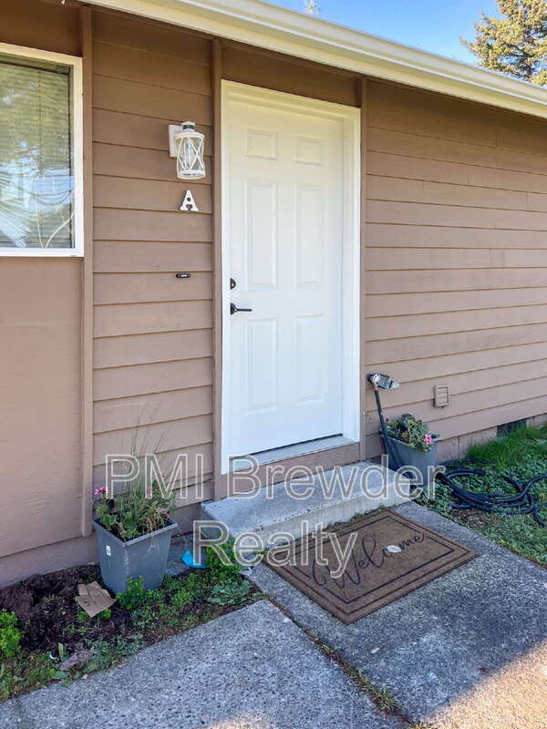 Foto del edificio - 9727 5th St NE