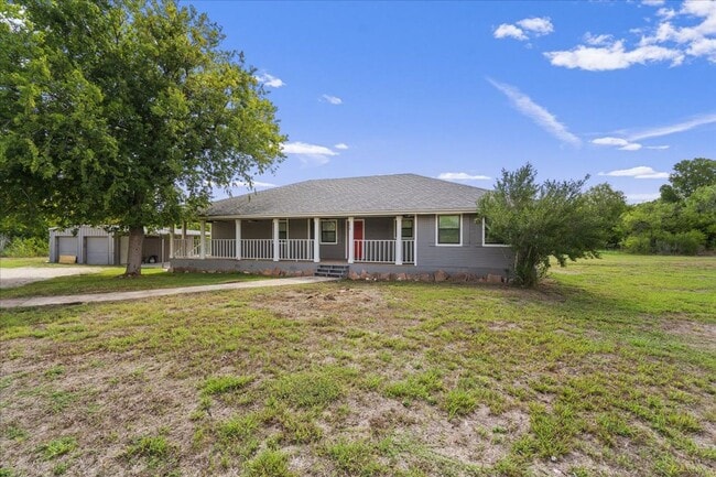 Building Photo - Great 3-Bedroom Home on Nearly 4 Acres For...
