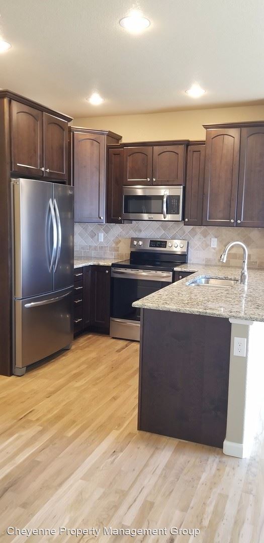 Building Photo - 3 br, 2.5 bath House - 4603 Garnet Way