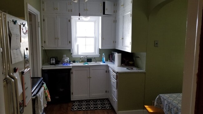 kitchen - 3125 Laurel Avenue