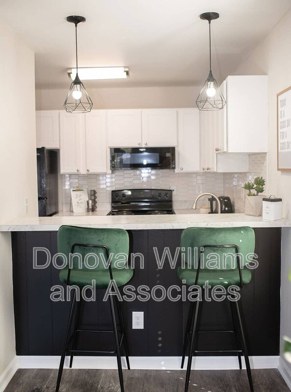 Building Photo - 2225 Kilborne Dr