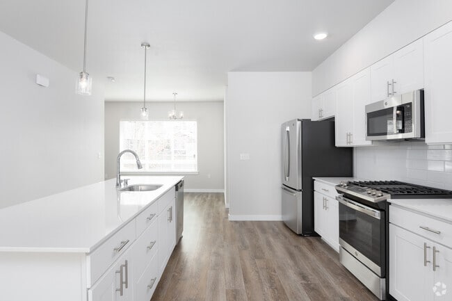 4BD, 3BA Townhome - 1,954SF - Chambers Reserve Townhomes