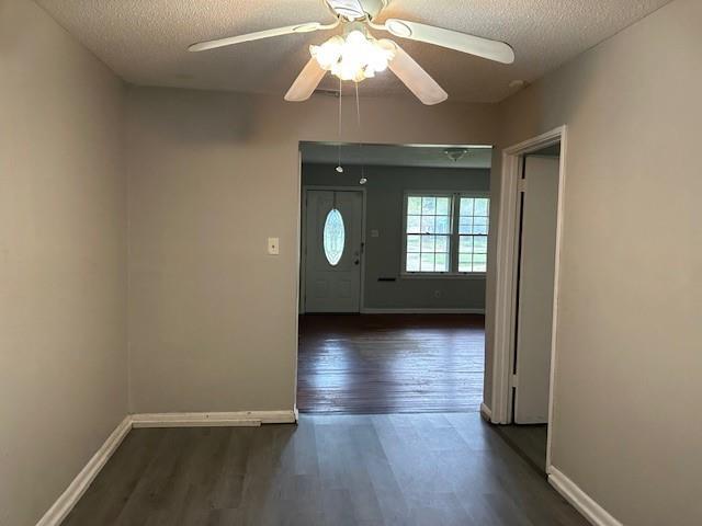Building Photo - 2655 Farnell Dr