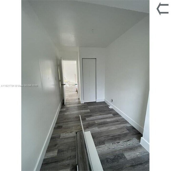Foto del edificio - 784 NW 100th St