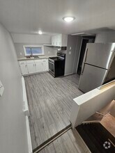 Building Photo - 244 Vandervoort St