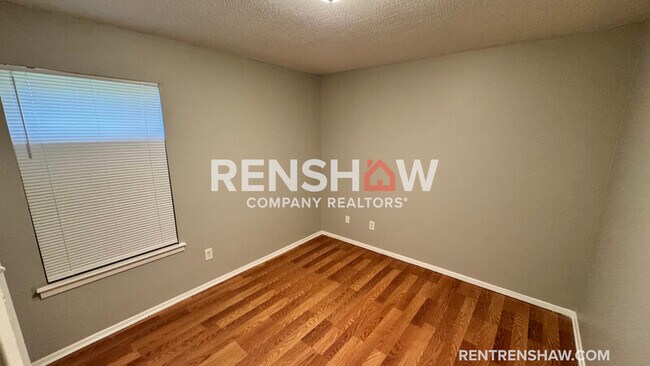 Foto del edificio - 381 N Manassas St