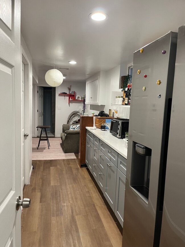 Additional kitchen area - 17 Hardwick St