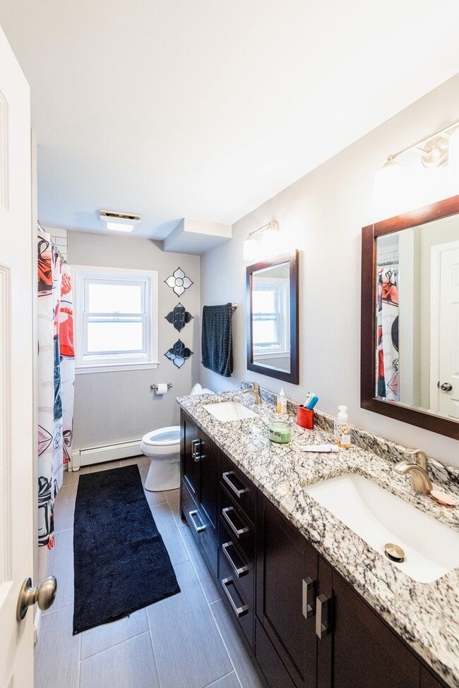 Building Photo - 4911 Spencer Ave