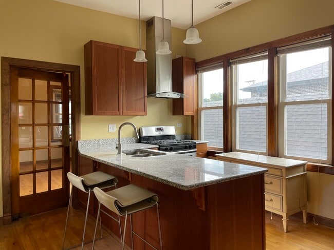 kitchen - 2877 S Throop St