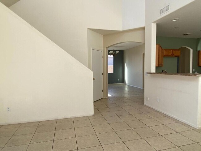 Foto del edificio - 2 Story Amazing  4  bedroom 2 living room ...