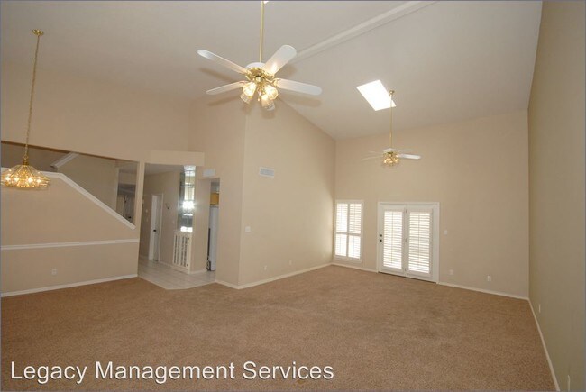 Building Photo - 6110 Sierra Valle Ln