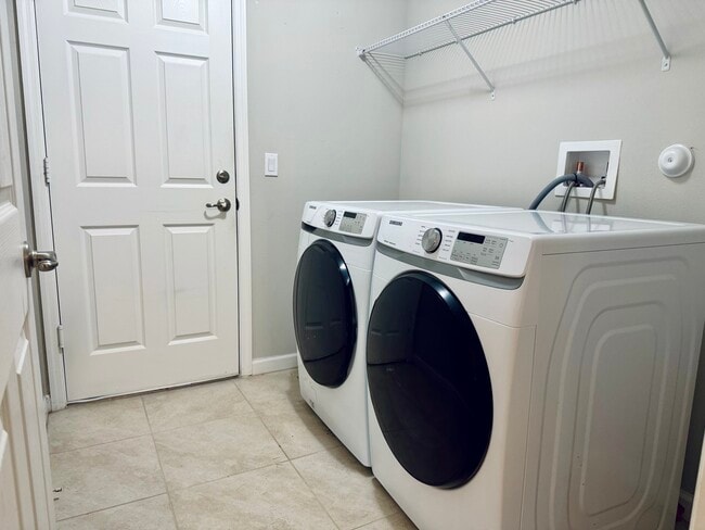 Building Photo - 1428 Talbott St