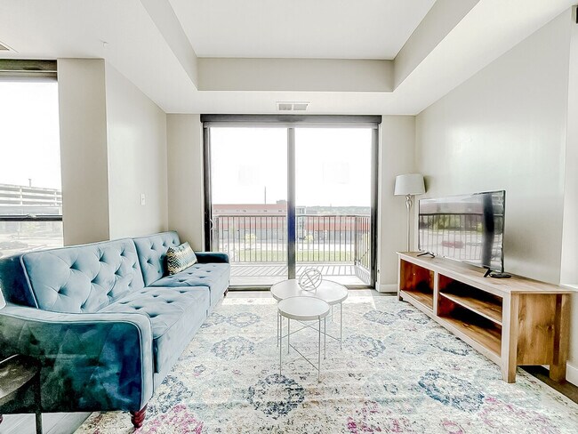 Foto del edificio - 1400 E Walnut St