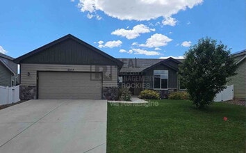 Building Photo - 6837 Langland St