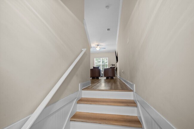 Foto del edificio - 3 Bedroom Townhome Across from Richmond Hill Golf Club
