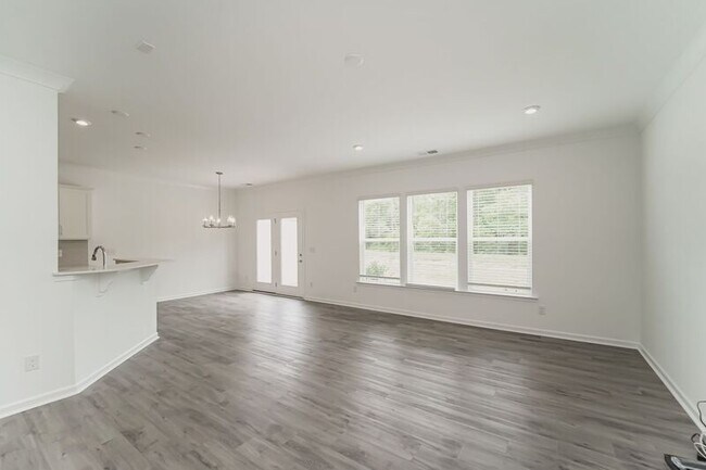 Building Photo - 13014 Rover St