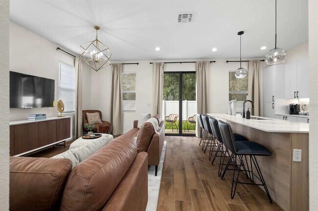 Building Photo - 4337 Villa Alina Ct