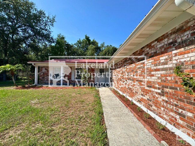 Building Photo - 2233 Sylvester Rd