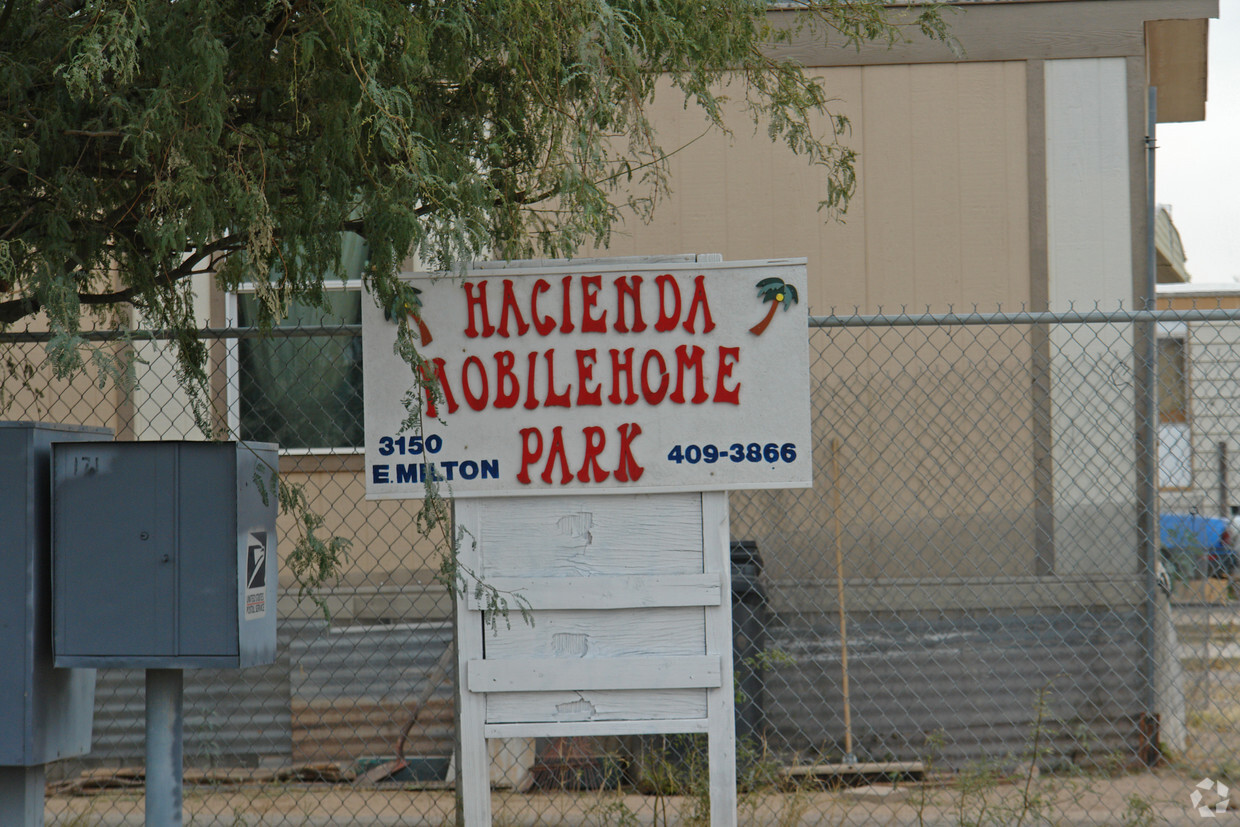 Foto del edificio - Hacienda Mobile Home Park